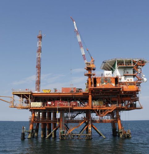 119676485 - offshore oil and gas platform on the ocean